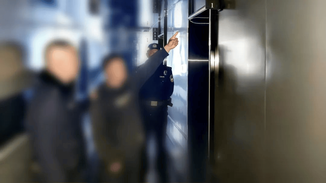 子猥亵5名足浴店已被拘留九游会j9登录警方：两男