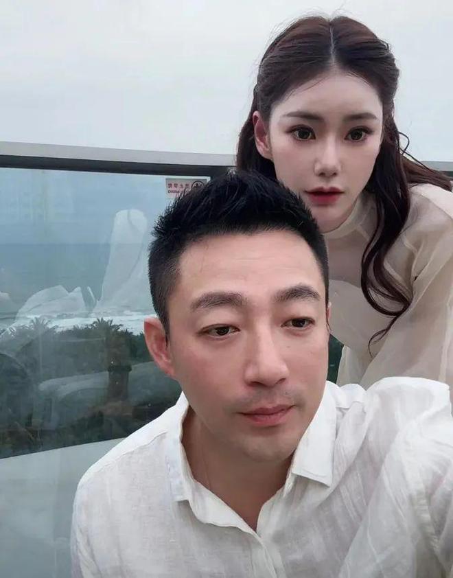 项链收藏千万名鞋她私下穿搭还很讲究九游会网址是多少大S戴27万珍珠(图6)