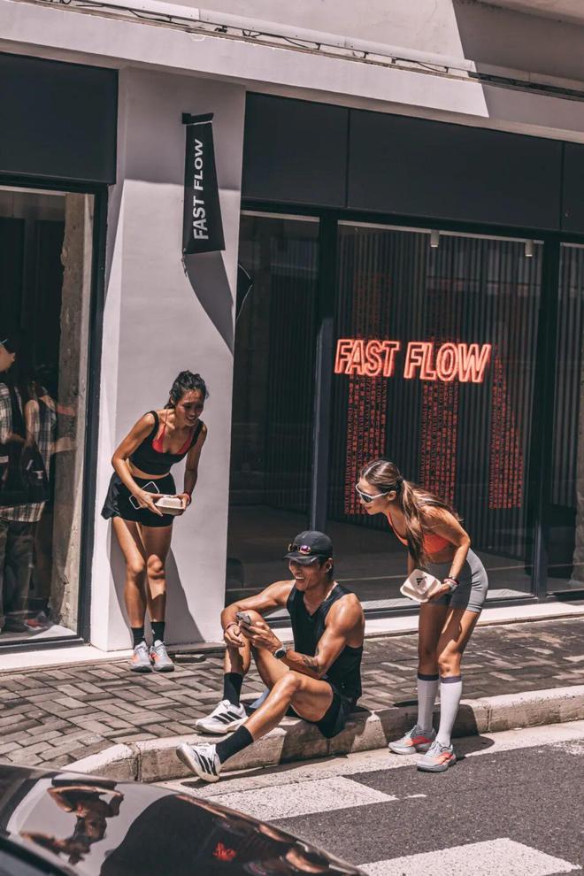 球鞋」不再只是联名、限量款九游会J92025 的「好(图8)