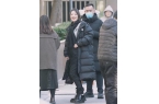 醺”之美！羽绒服搭厚底鞋、小黑裤时髦减龄